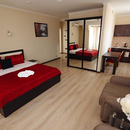 Lolo'S Bliss Hotel キシナウ エクステリア 写真