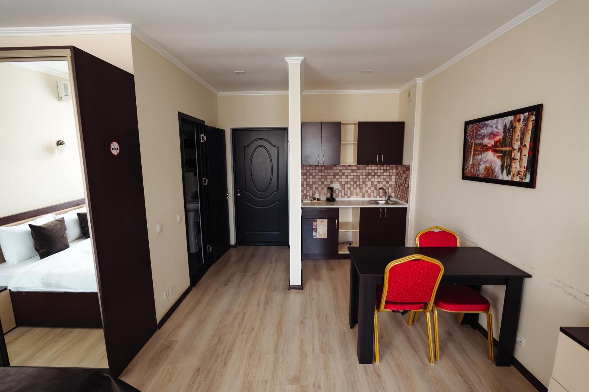Lolo'S Bliss Hotel キシナウ エクステリア 写真